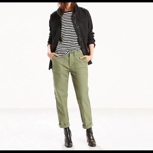 LEVI’S Utility Chino Pants